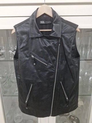 Chaleco Biker Efecto Piel Zara
