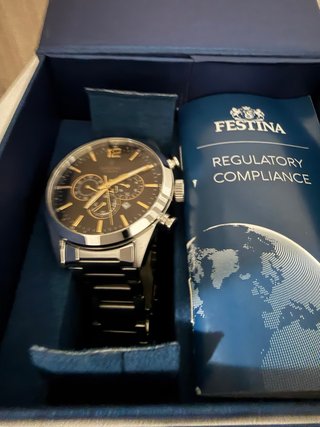 Reloj Festina Hombre Negro y Plateado