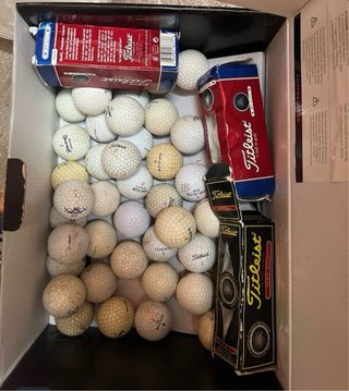 Lote de pelotas de golf variadas