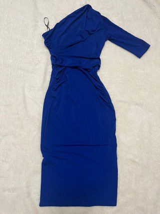 Vestido Azul Ajustado Asimétrico