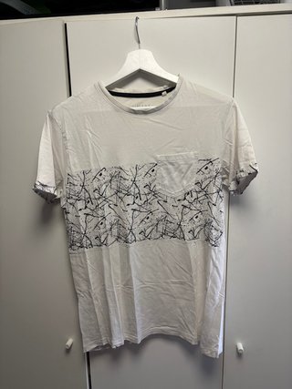 Camiseta Primark Blanca y Negra Talla M