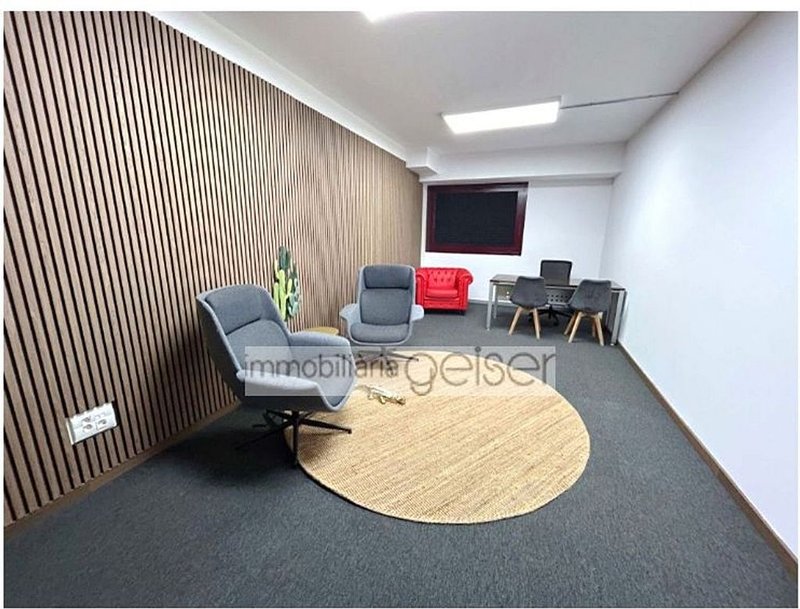 Commercial premises for rent in Encamp · 4 of 6