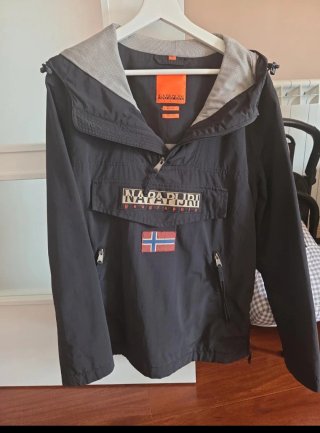Chaqueta Napapijri Negra Talla M