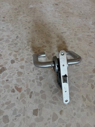 Manilla y cerradura de acero inoxidable