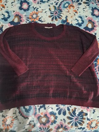 Jersey tipo poncho granate