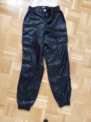 Pantalón Cargo de Polipiel Negro