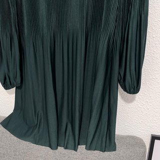 Vestido Plisado Verde Stradivarius