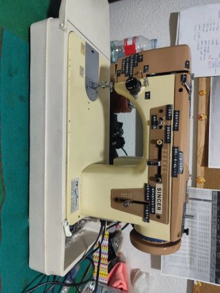 Máquina de coser Singer antigua
