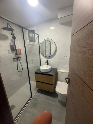 Baño totalmente reformado solo 3850 materiales