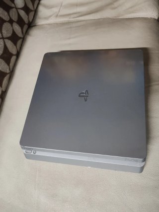 Consola PlayStation 4 (PS4) 500GB Plateada