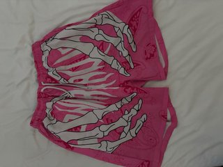 Pantalón de baño rosa con estampado