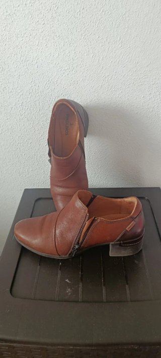 Zapatos Pikolinos Marrones