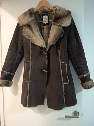 Chaquetón Marrón con Forro de Pelo