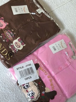 2 PIJAMAS INVIERNO CHICA TALLA M COLOR CAFE Y ROSA