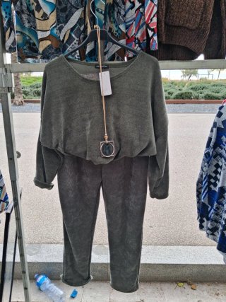 Conjunto de dos piezas verde oliva