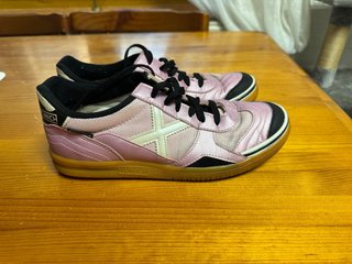 Zapatillas Munich Rosas Talla 39