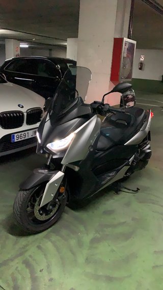 Yamaha Xmax 400