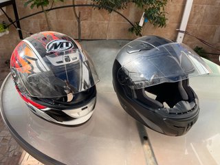 2 Cascos de Moto