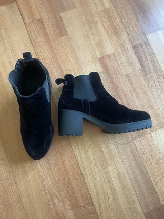 Botines de tacón negros