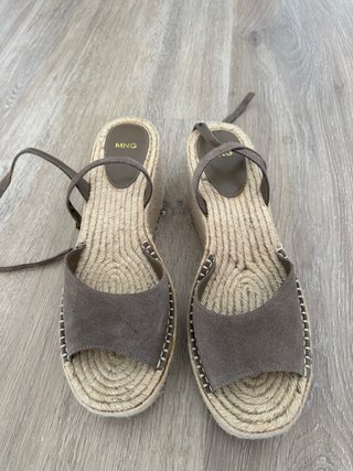 Cuñas de esparto Mango marrón talla 41