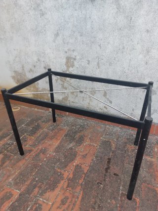 Mesa sin cristal