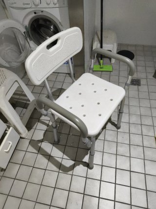 Silla para ducha blanca