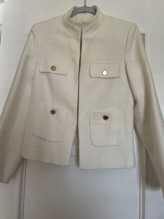 Chaqueta estilo Chanel blanca