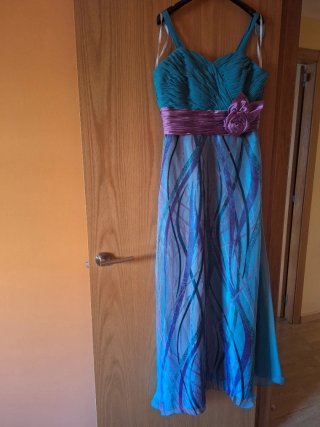 Vestido de fiesta largo turquesa y morado