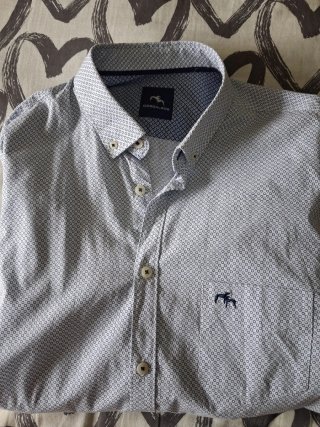 Camisa Dos Galgos Estampada