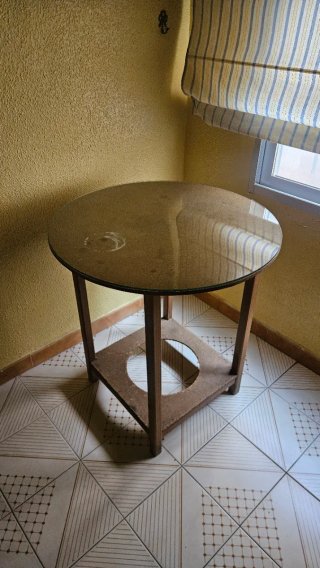 Mesa Redonda de Madera