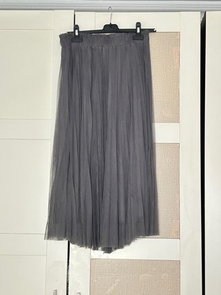 Falda Midi de Tul Gris con forro