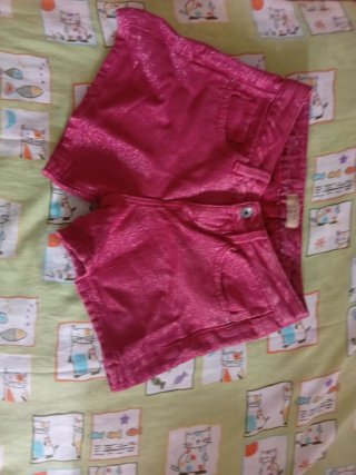 Pantalón corto Guess rosa