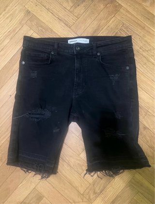 Pantalones vaqueros cortos Bershka negros
