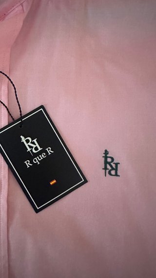 Camisa R que R Rosa con logo verde