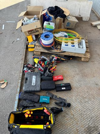 Lote de herramientas y material eléctrico
