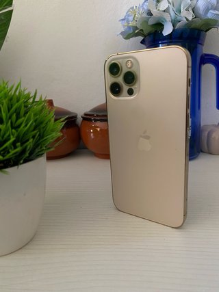iPhone 12 Pro Dorado