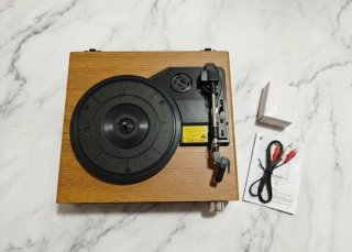 Tocadiscos estilo vintage nuevo  acabado en madera