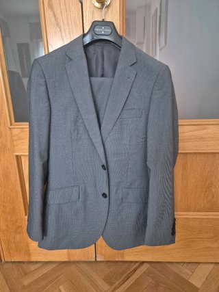 Traje Cortefiel Gris Talla 48 actual