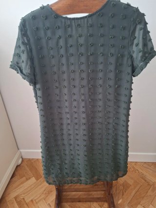 Vestido verde con textura