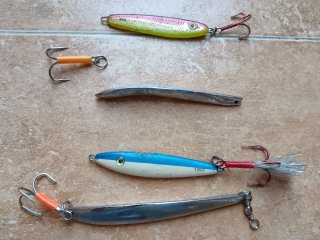 Lote de 4 señuelos de pesca