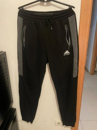 Pantalón de chándal negro y gris