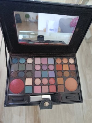 Estuche de Maquillaje con Espejo