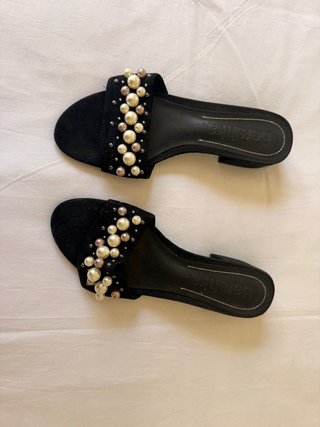Sandalias Negras con Perlas Bershka