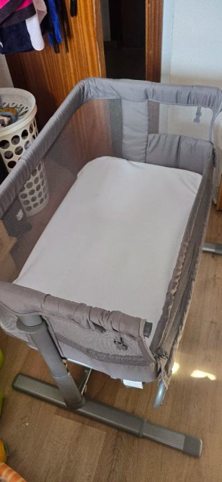 Cuna de colecho gris