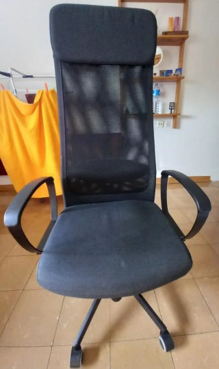 Silla de oficina Ikea negra