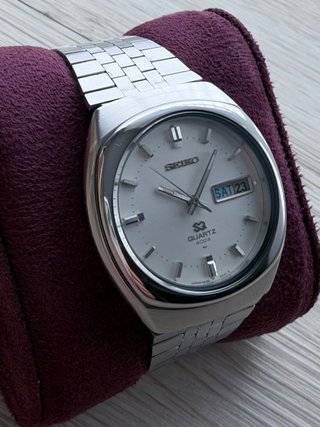 Reloj Seiko Quartz 4004 Plateado
