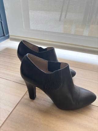 Botines Unisa de Piel Negros Talla 38
