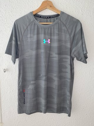Camiseta Under Armour Gris Talla M
