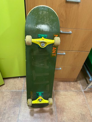 Tabla de skate verde