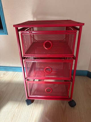 Mueble de oficina con 3 cajones rojo